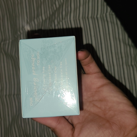 GLOW ON 5TH REFRESH + RESET Brightening Mud Mask - Picture 4 of 4